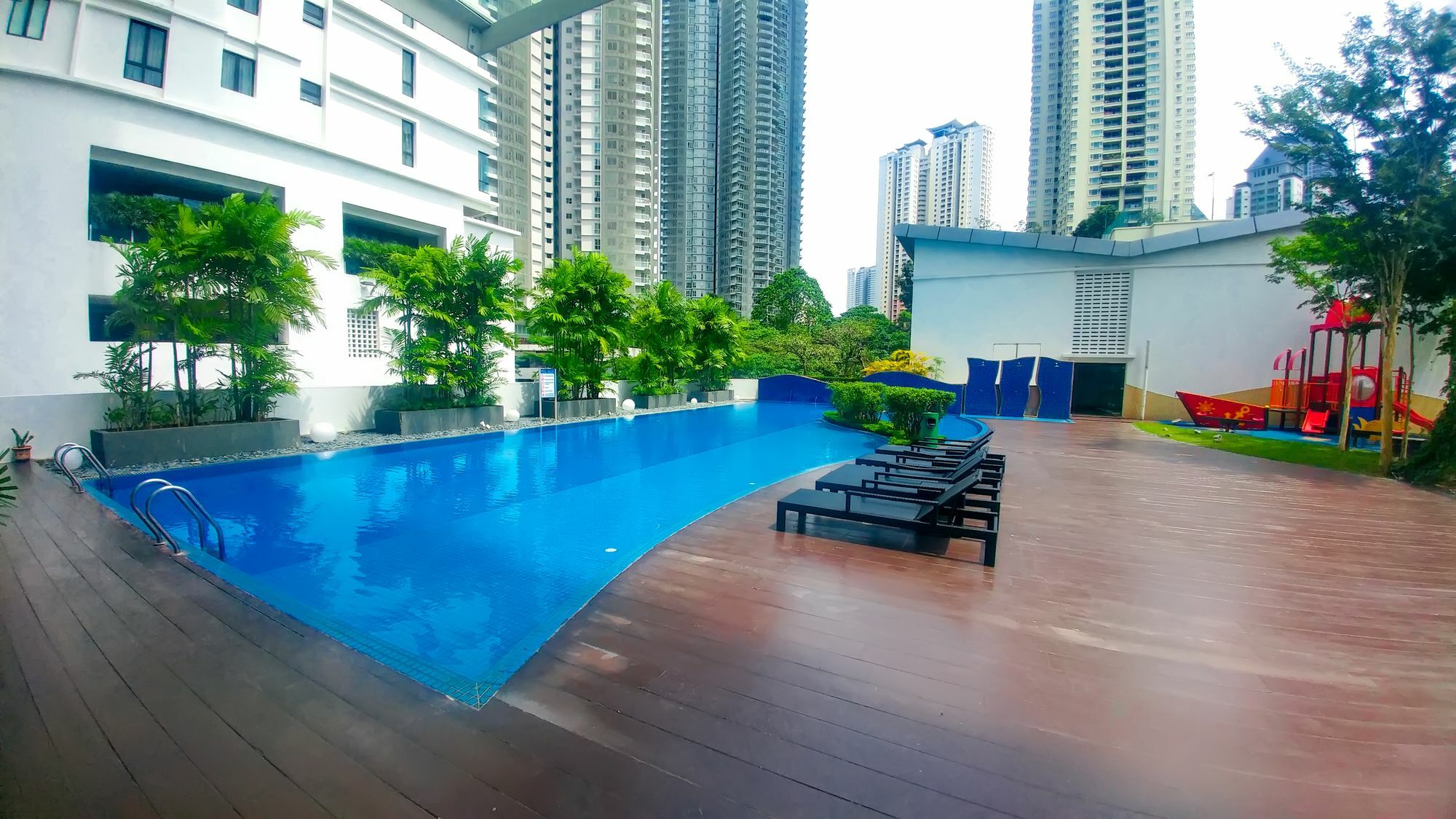 Appartamento Mont Kiara @ Aston Kiara 3 Bukit Damansara Esterno foto