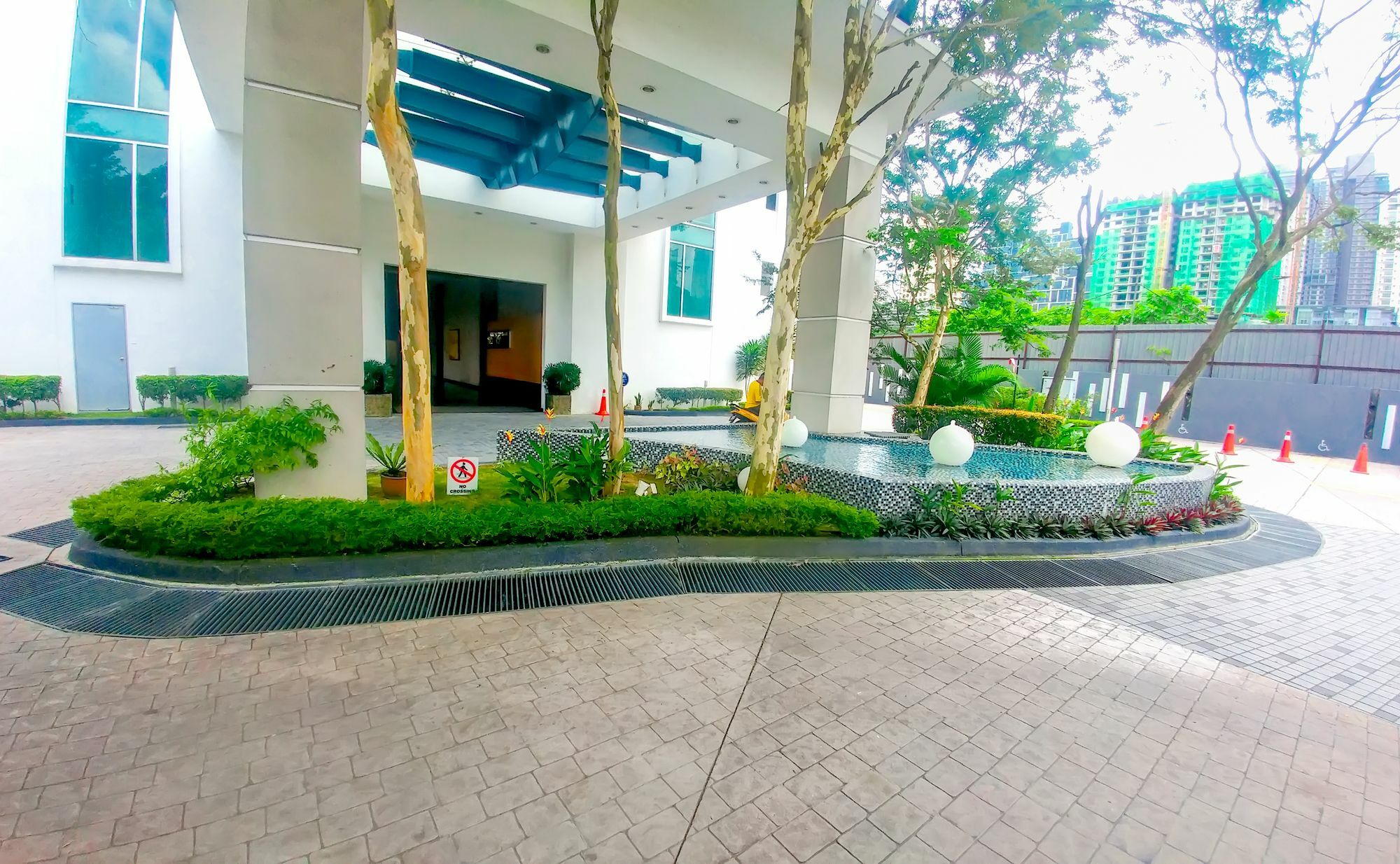 Appartamento Mont Kiara @ Aston Kiara 3 Bukit Damansara Esterno foto